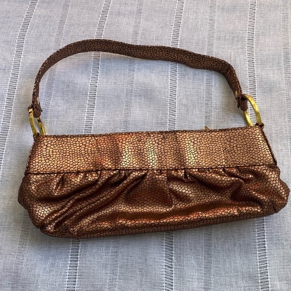 XOXO NWOT bronze metallic Y2k shoulder bag. - Picture 3 of 11